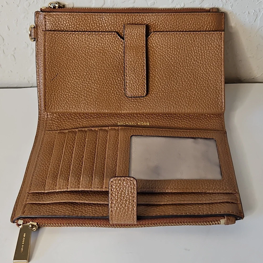 Michael Kors Jet Set Tan Saffiano Leather Smartphone Wallet
